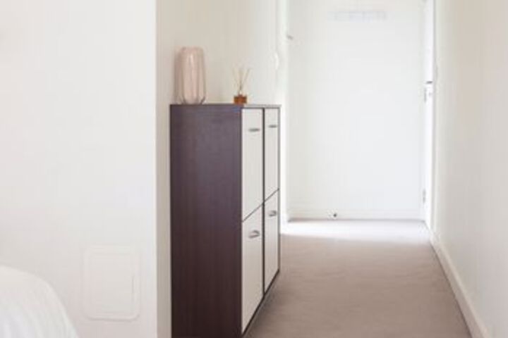 Room 9 of 13