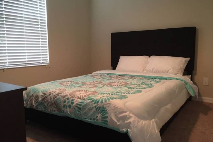 Room 6 of 25