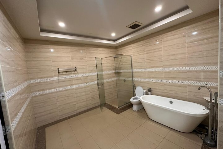 Room 50 of 75