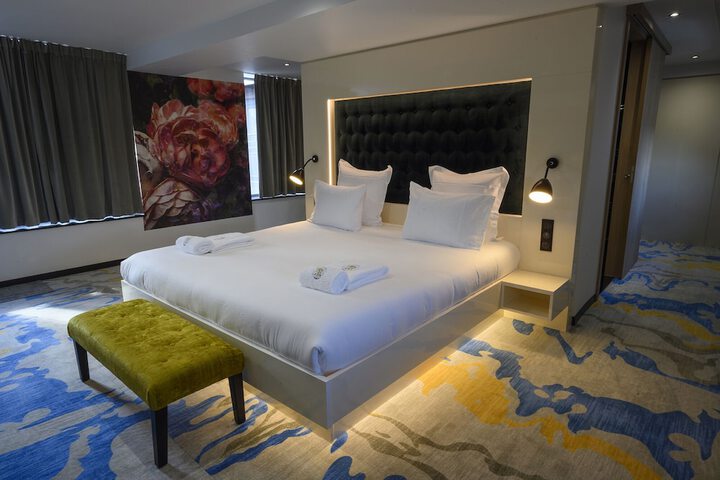 Room 10 of 217