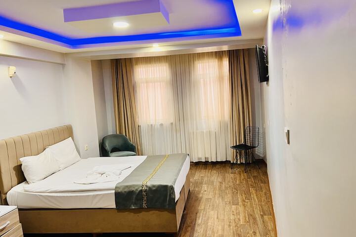 Room 15 of 31