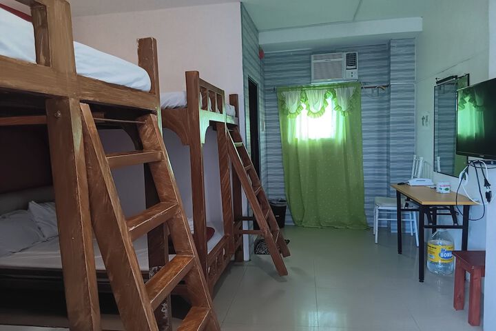 Room 8 of 23