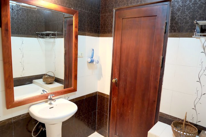 Bathroom Interior Photo