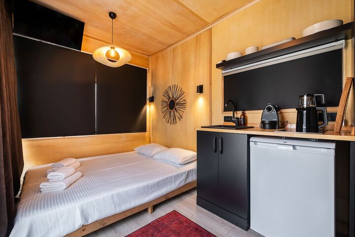 Room 8 of 31