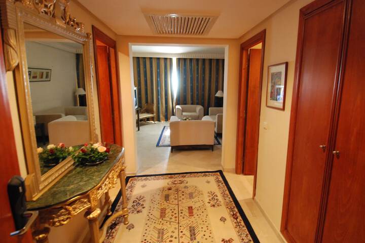 Room 6 of 36