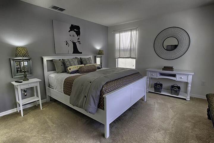 Room 96 of 221