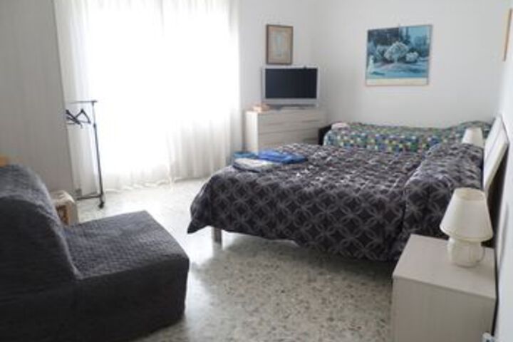 Room 14 of 20
