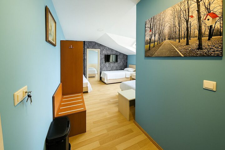 Room 12 of 61