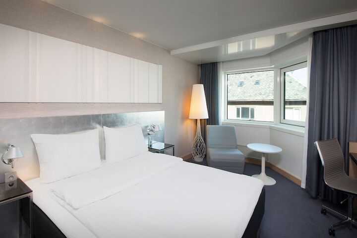 Room 7 of 34