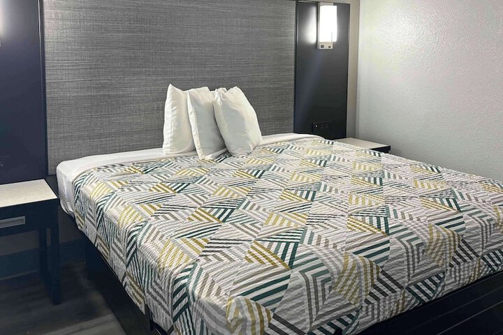 Room 28 of 55