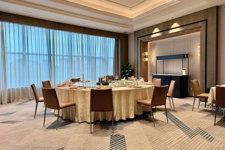 Dining 80 of 111