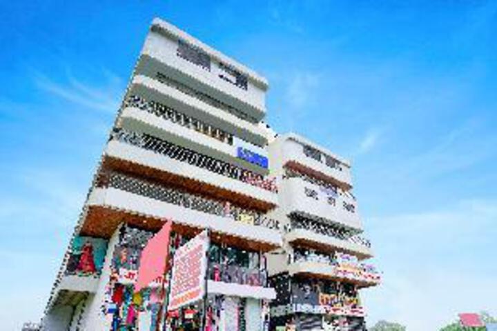 Fabhotel Bhakti Inn