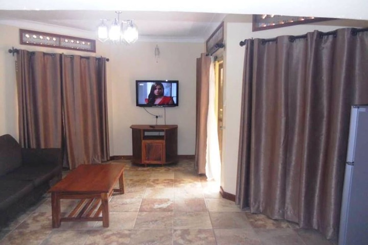 Room 6 of 17