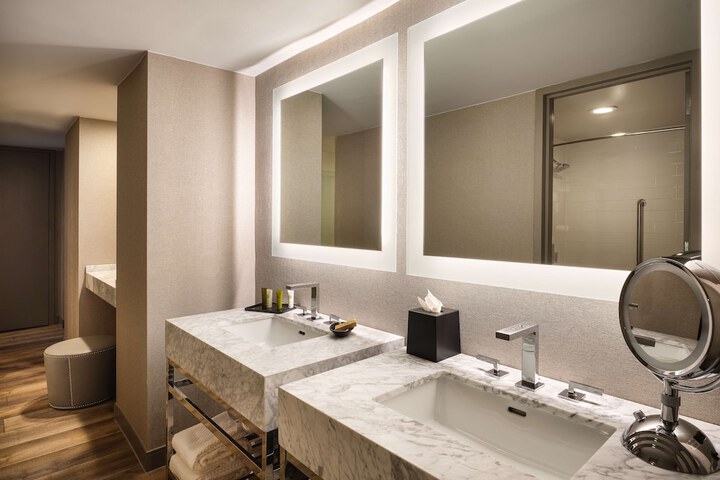 Bathroom shower
