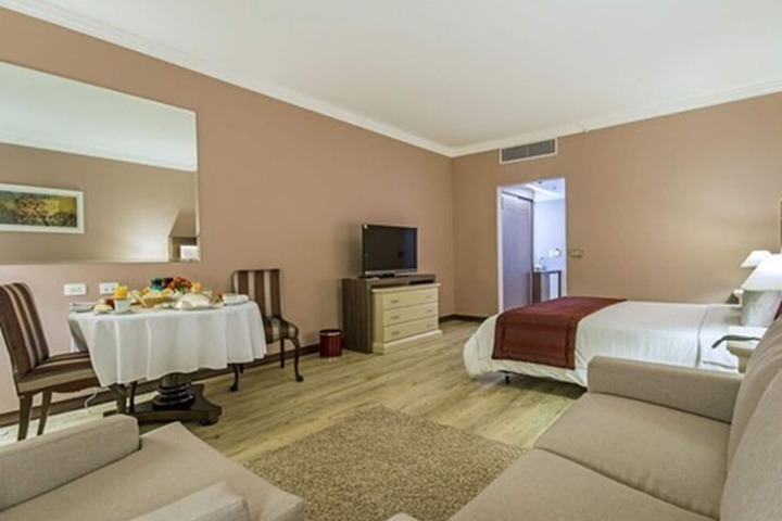 Suite Room