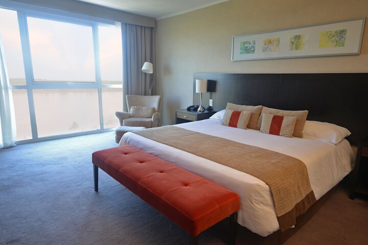Room 2 of 28