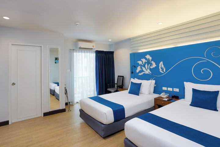 Room 28 of 110