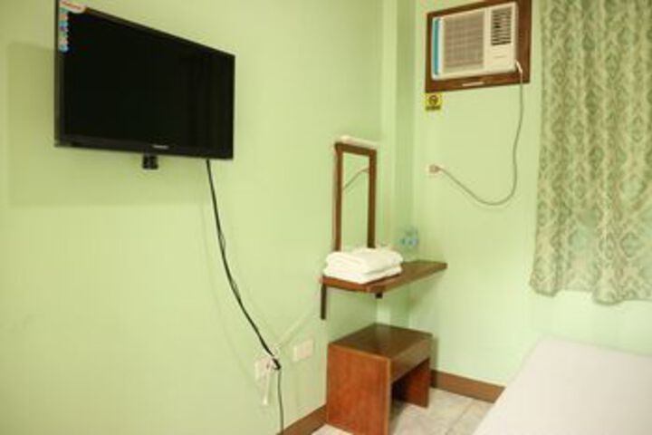 Room 22 of 35