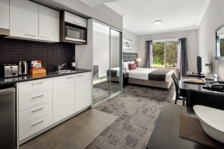 Room 15 of 40
