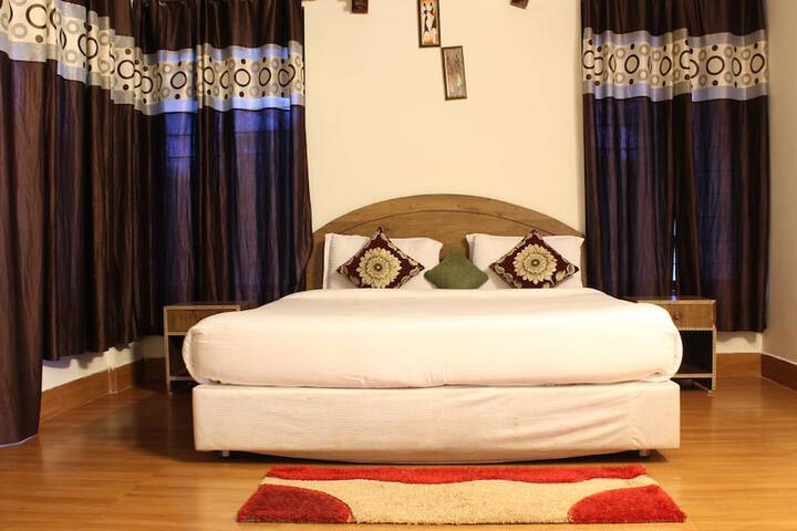 Room 14 of 96