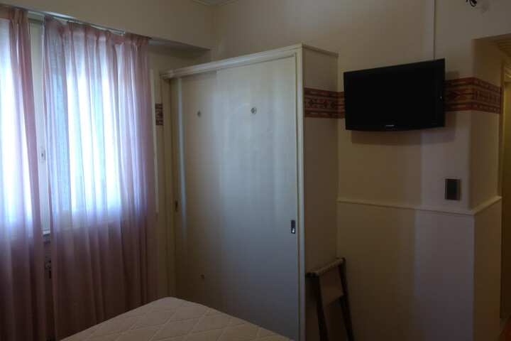 Room 18 of 34