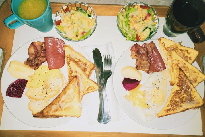 Breakfast/Coffee Service 13 of 18