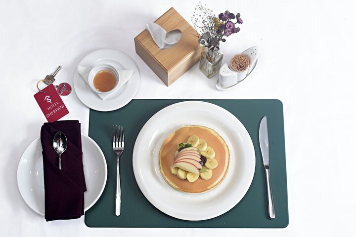 Breakfast/Coffee Service 98 of 121