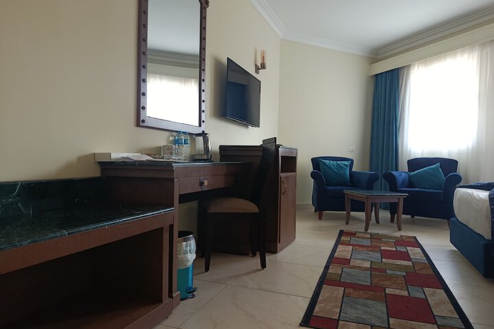 Room 7 of 37