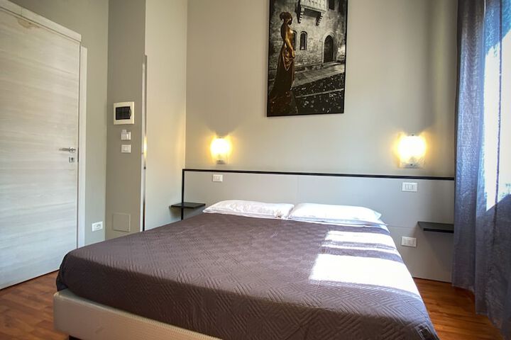Room 20 of 35