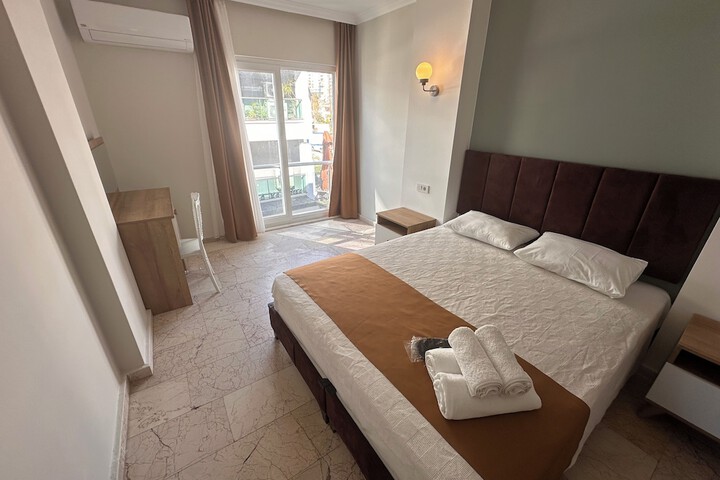 Room 30 of 171