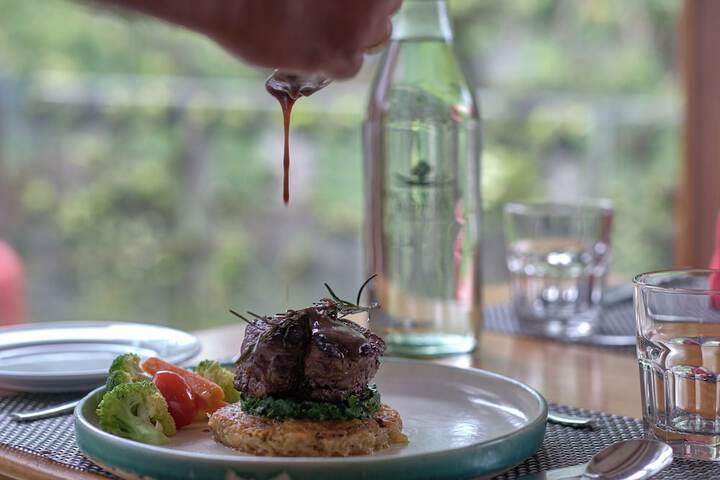 Dining 98 of 144