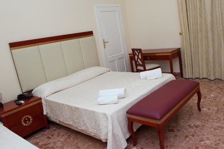 Room 15 of 17