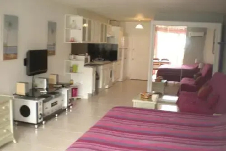 Room 2 of 19