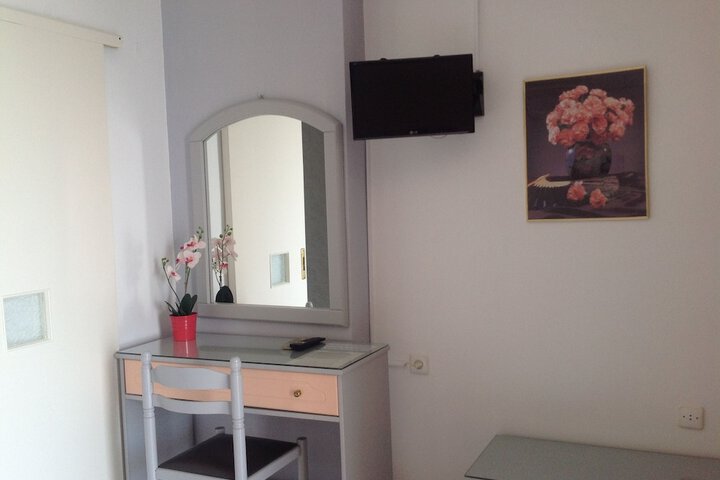 Room 17 of 42