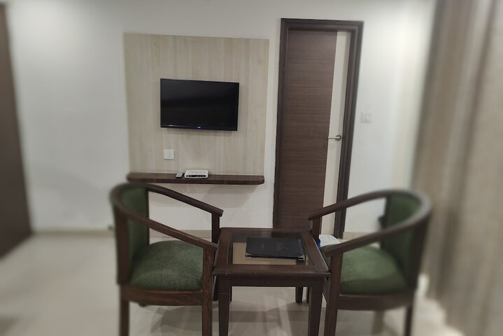 Room 26 of 37