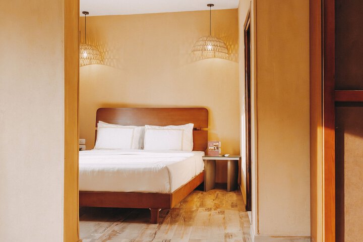 Room 40 of 130