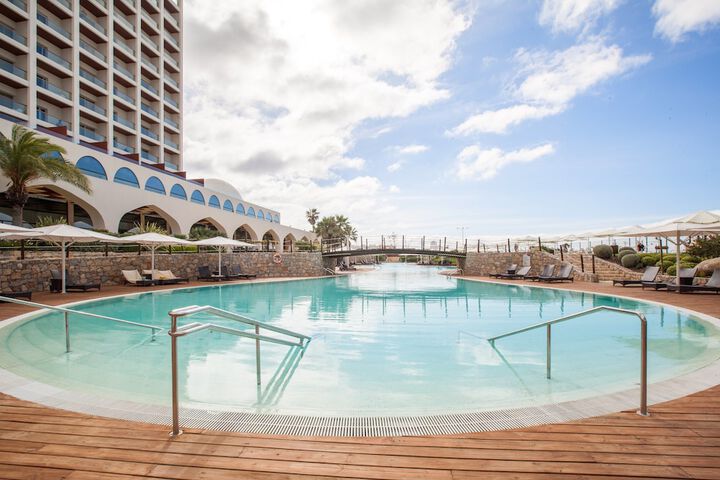 Pools & Facilities