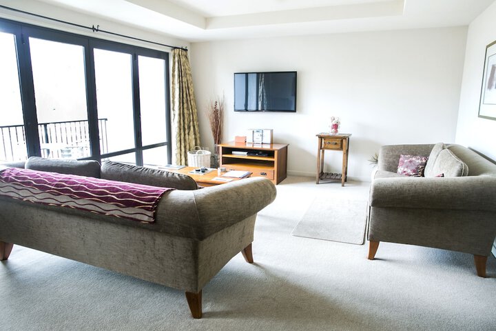 Room 14 of 254