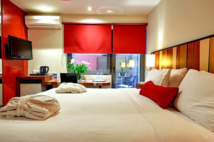 Room 6 of 40
