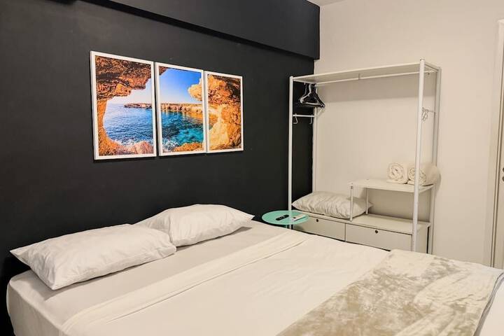 Room 8 of 217