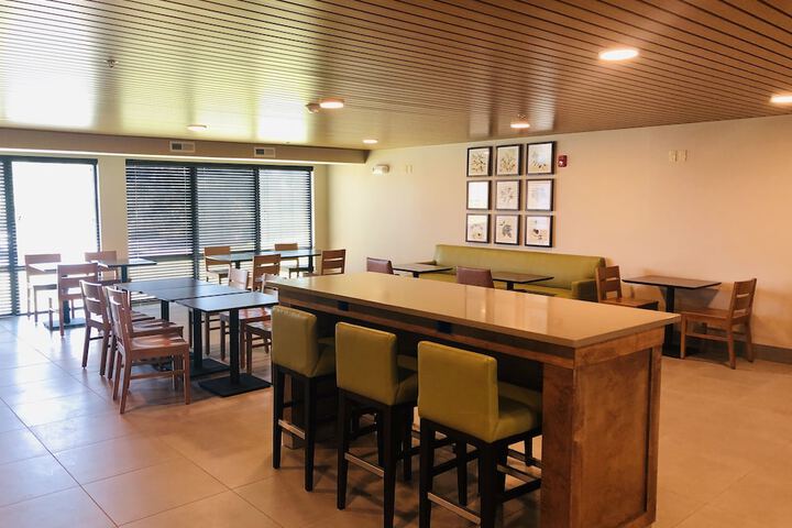Breakfast area