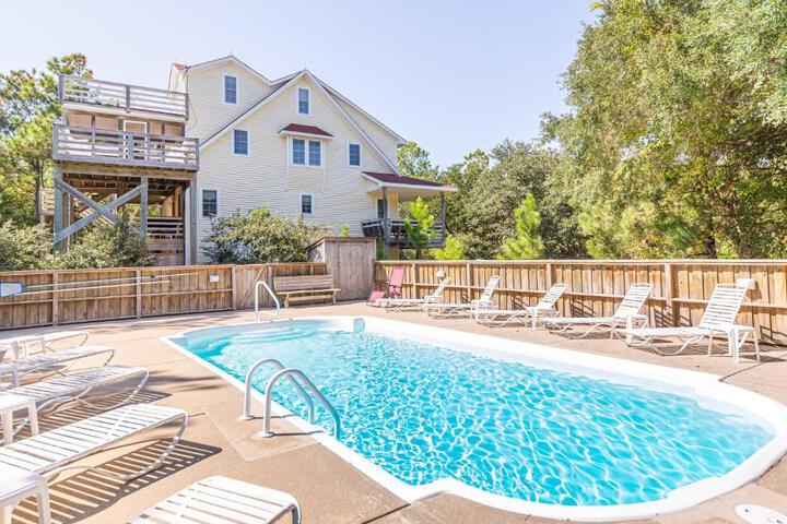 Carotank Clubhouse - Corolla Village 200 Yds to Beach, Foosball, Pool, Hot Tub, Flex Stays in Corolla, NC