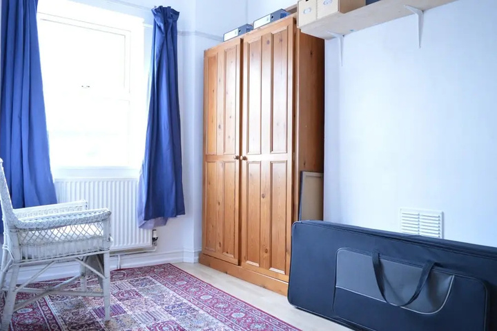 Room 6 of 15