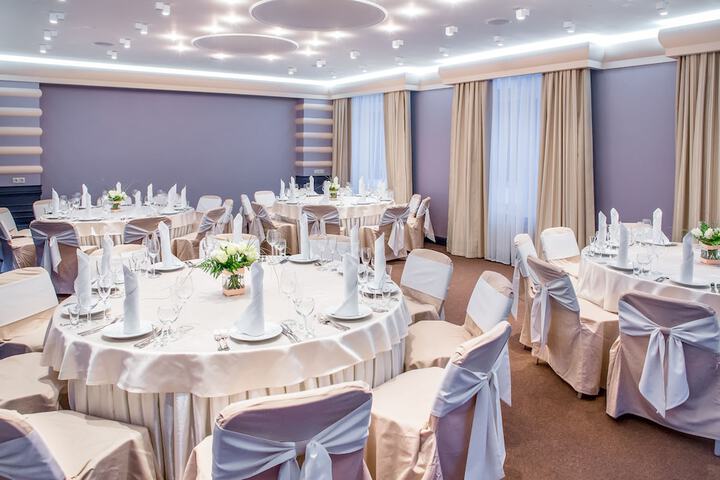 Ballroom/Hall 40 of 47