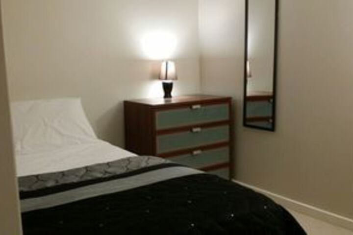 Room 6 of 15