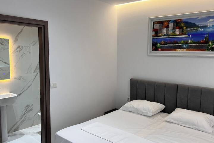 Room 15 of 30