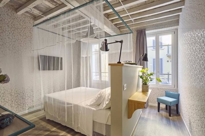 Room 6 of 43