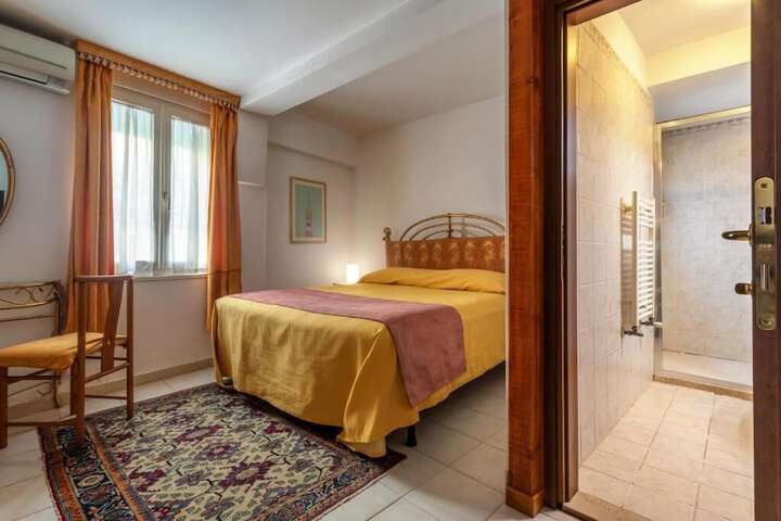 Room 45 of 65