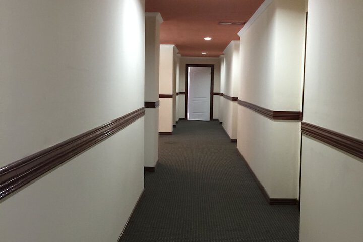 Ballroom/Hall 7 of 10