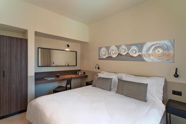 Room 18 of 78